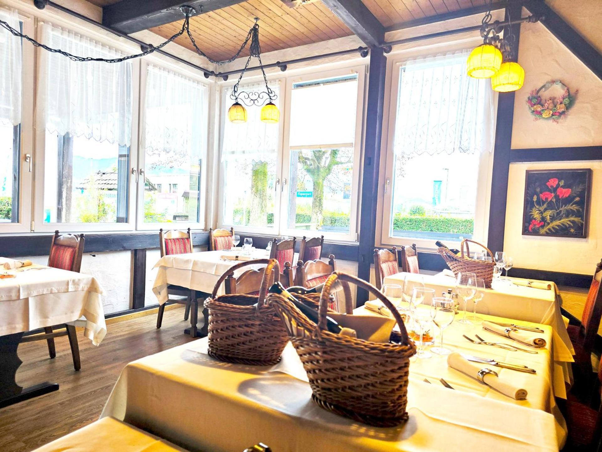 Landgasthof Zum Zimmermann Jona - Rapperswil Ngoại thất bức ảnh